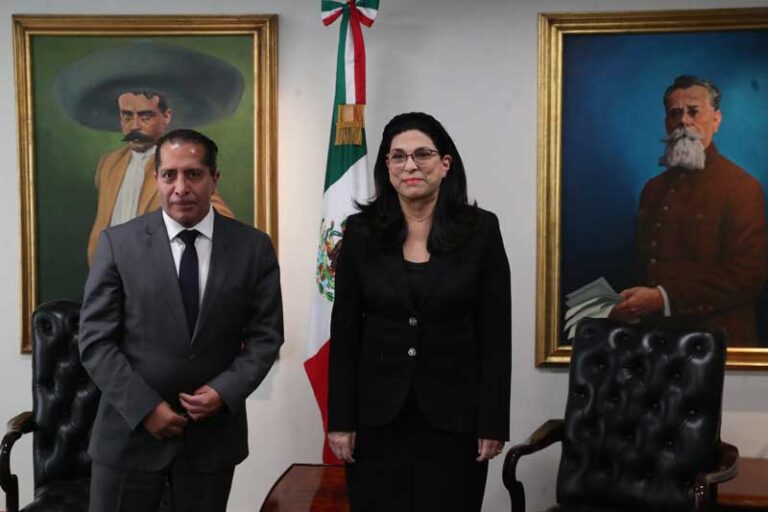 protesta-eduardo-villasenor